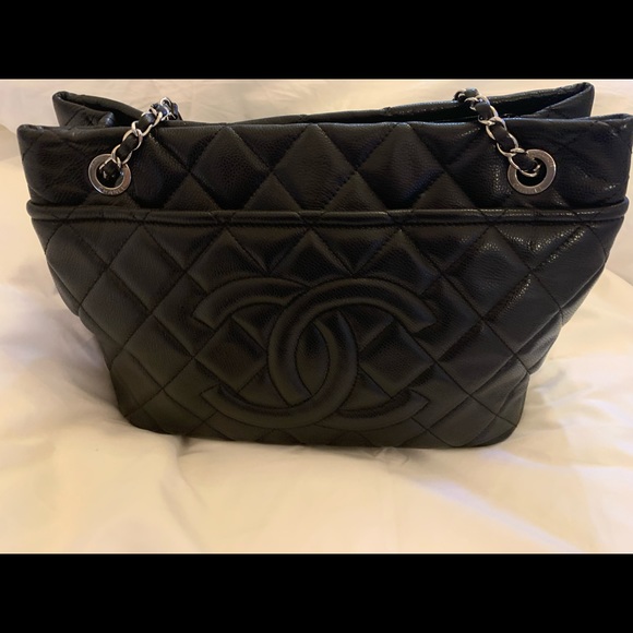 Chanel caviar timeless tote with silver hardware - Picture 1 of 11